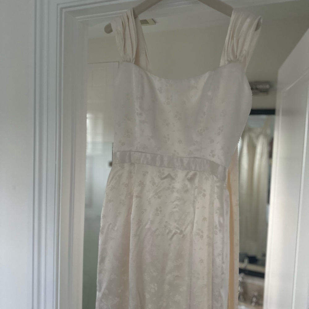 Markarian Ditsy Floral Gown With Shoulder Train- Wedding Dress, Unworn - Picture 12 of 16